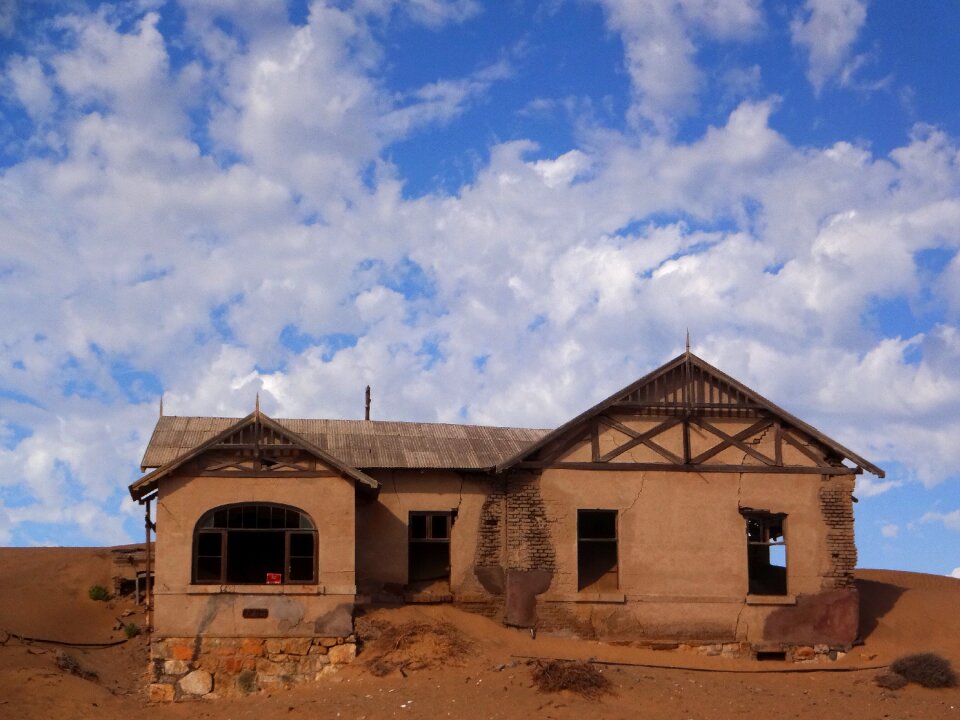 Sand desert ruin photo