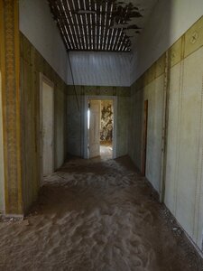 Sand desert ruin photo