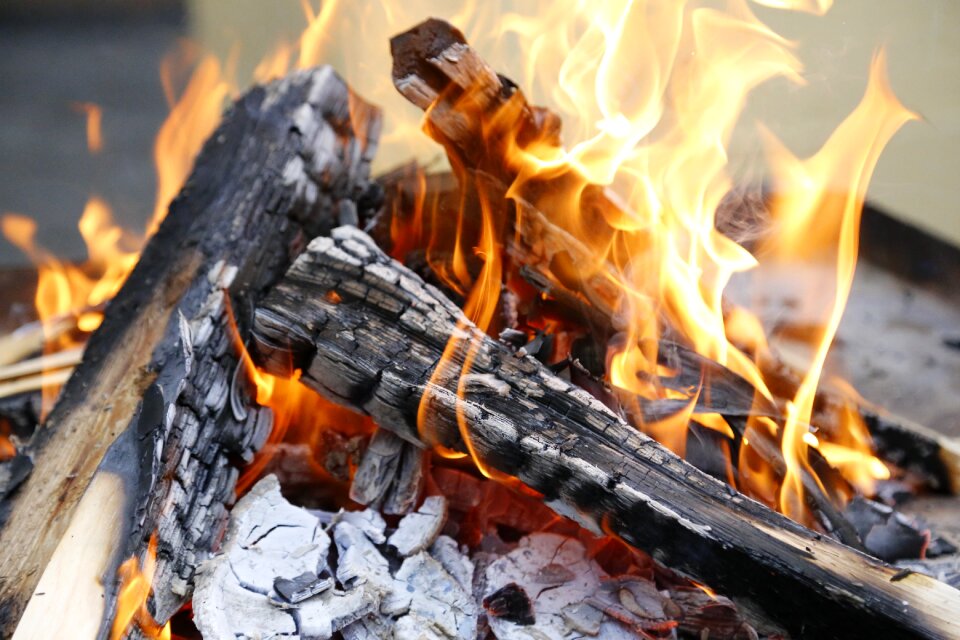Firewood combs thread cutting smoking
