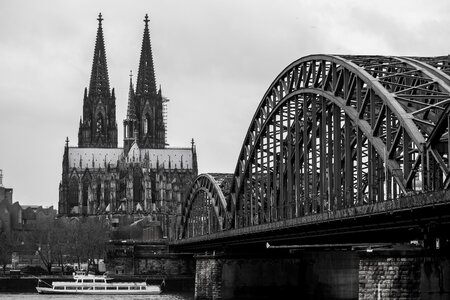Cathedral hohenzollern bridge steel photo