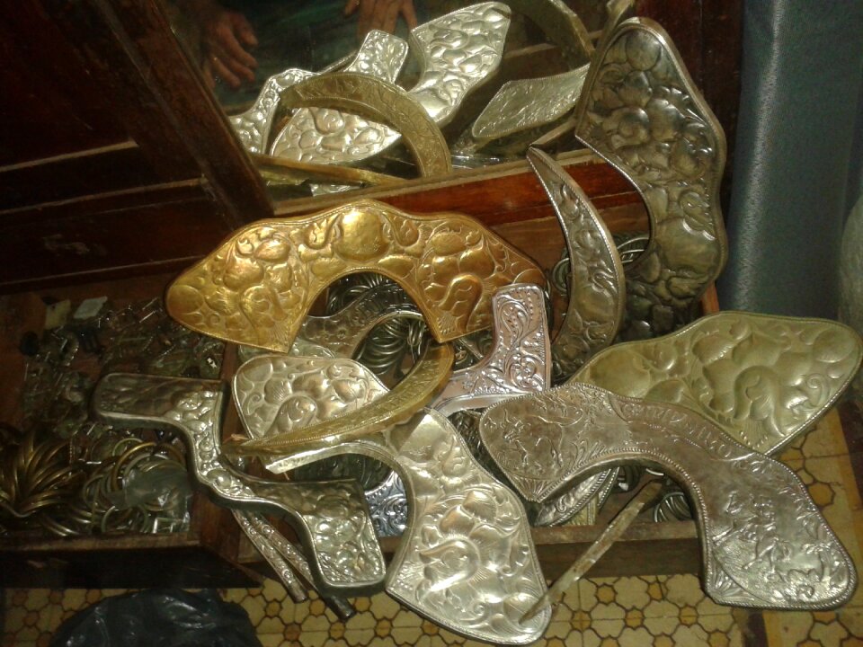 Alpaca plates mules