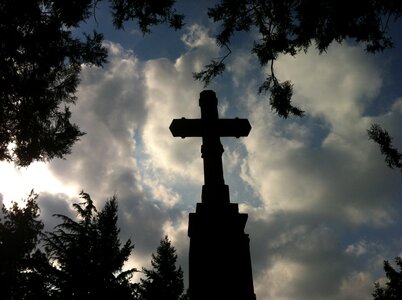 Cross shadow clouds