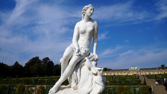 Stature pride figure