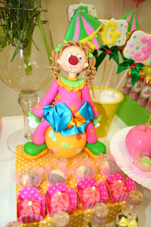 Green dulces toy