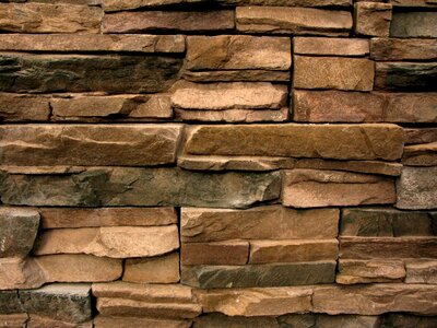 Rough rock material