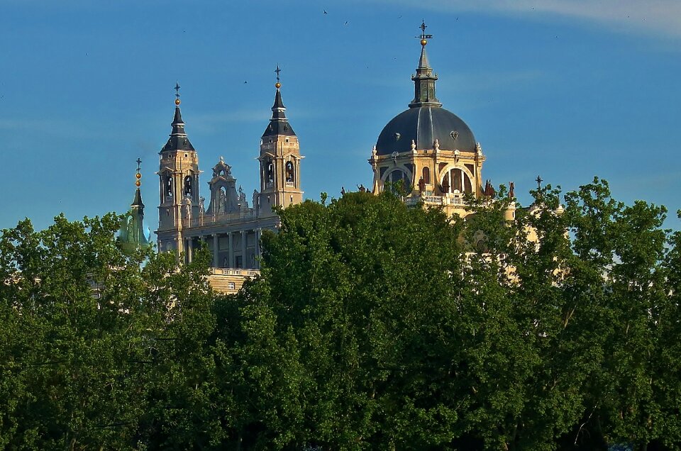 Cathedral almudena madrid