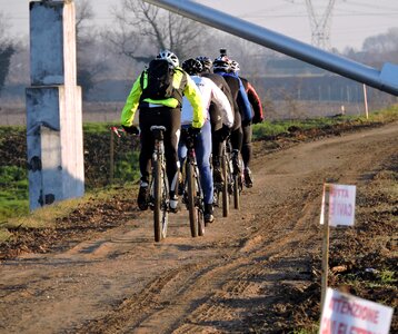 Race row cycling photo