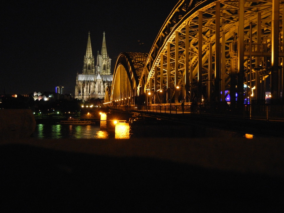 Deutzer bridge central station