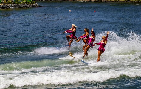 Sea women girls