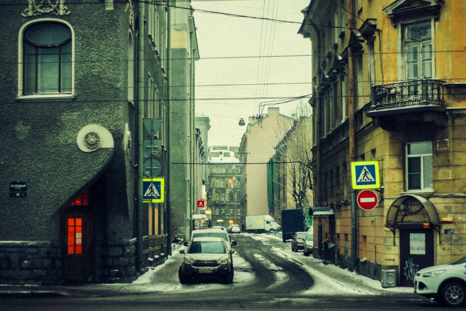 Car road signs transition