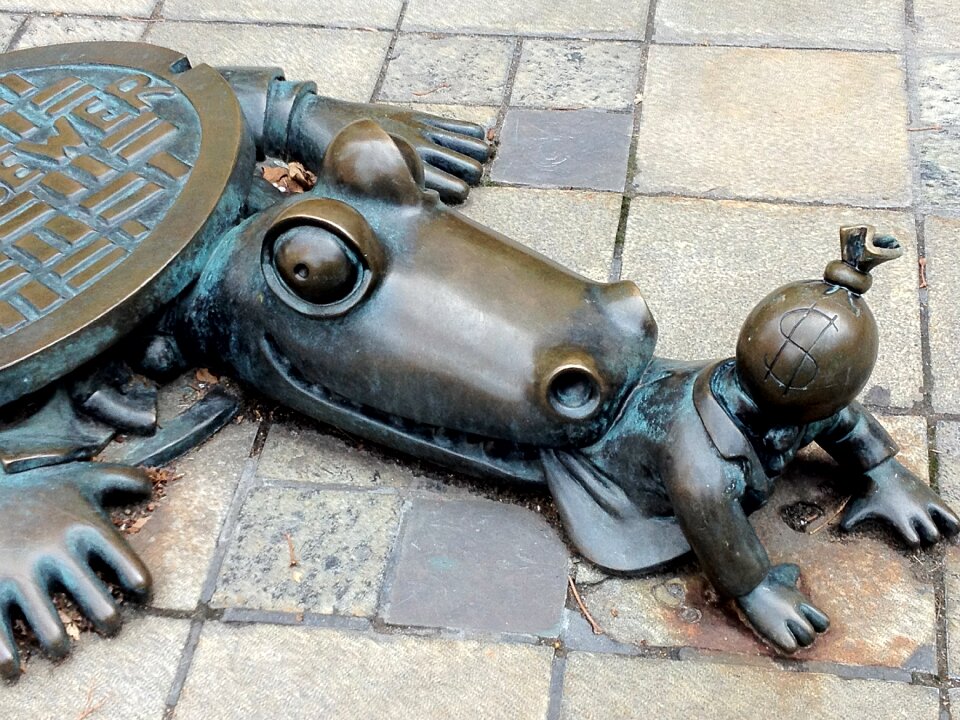 Close-up sculpture alligator