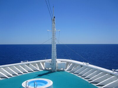Ship sea cruiser