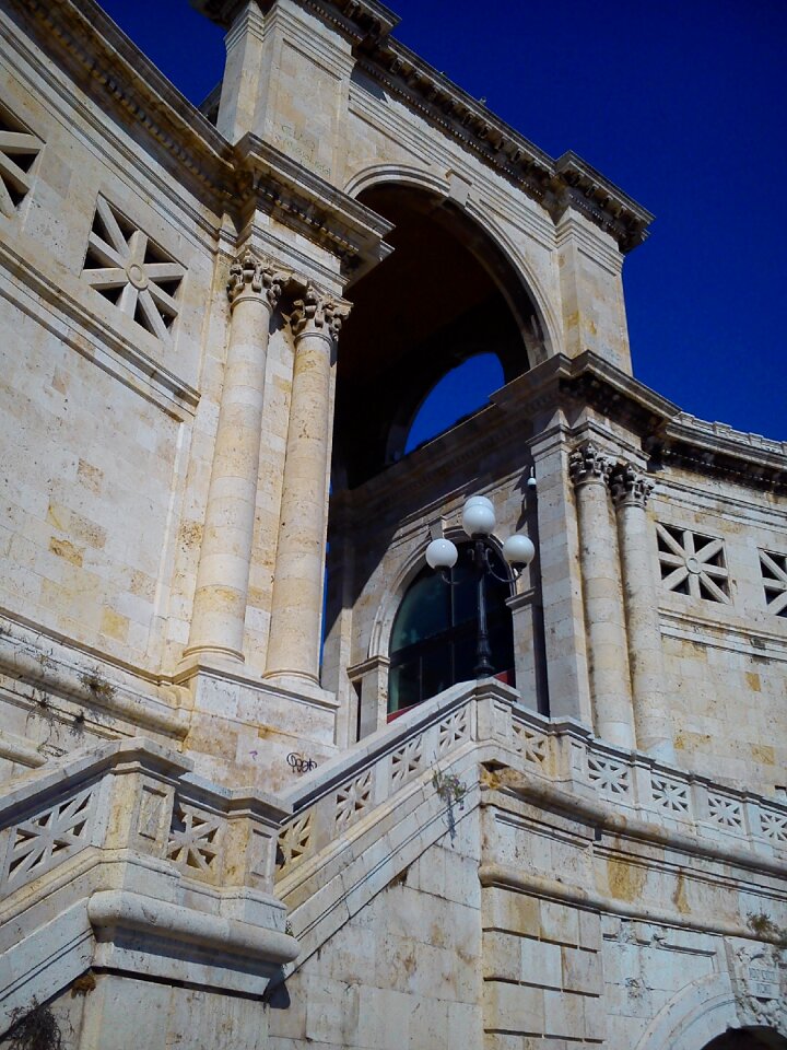 Cagliari arc building