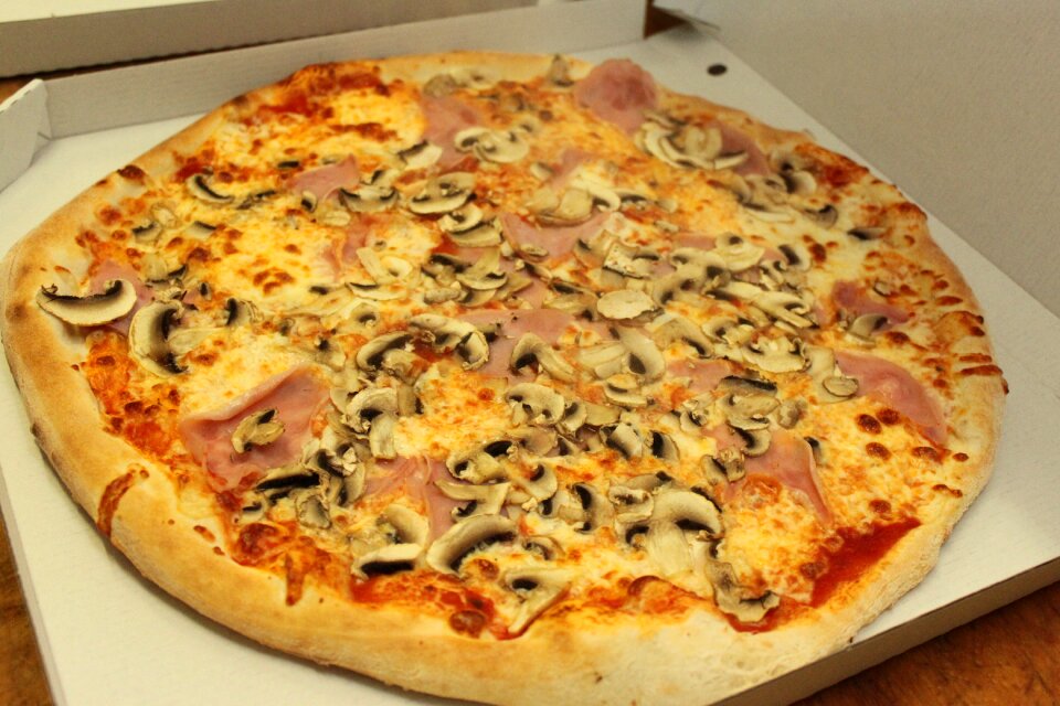 Pizza box mushrooms