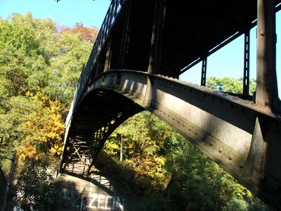 Old bridge city monument