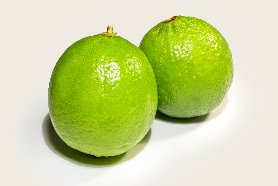 Green citrus eating