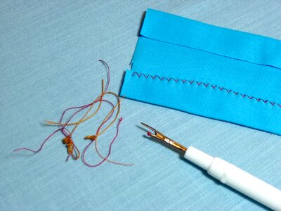 Sew stitch ripper photo