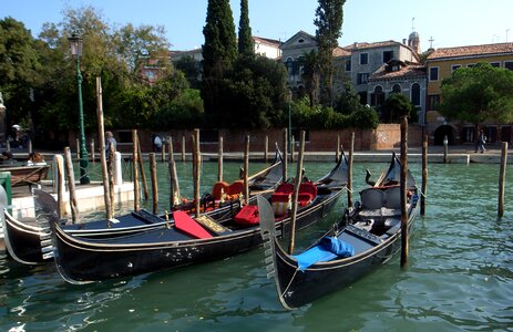 Channel gondolier boats photo