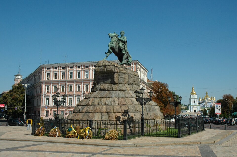 Monument bogdan khmelnitsky getman
