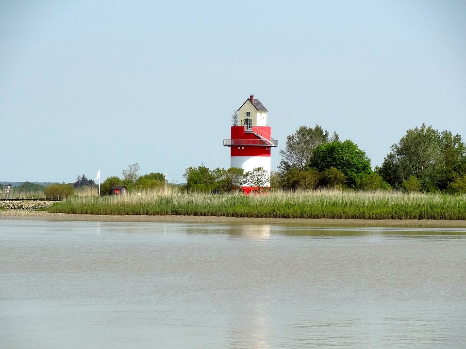 Loire art chimney with house