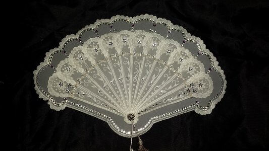 Fan tracing paper crafts