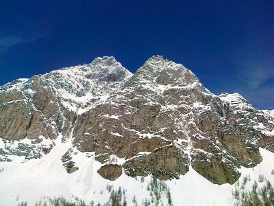 Mountain valle d'aosta skiing