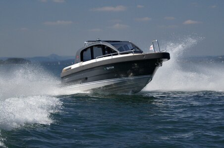 Motor boat marino apb day cruiser photo