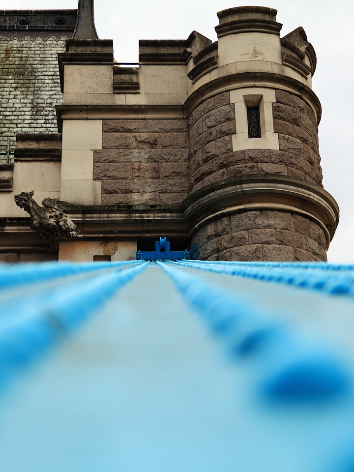 Bridge british building