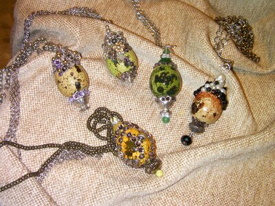 Eggs crafts pendant
