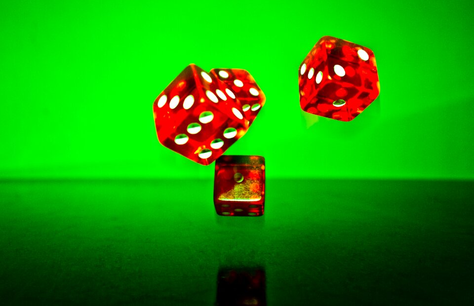 Random lucky number play