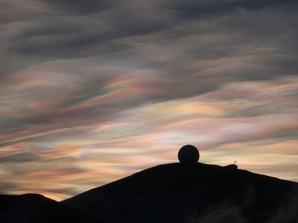 Atmosphere cirrus weather