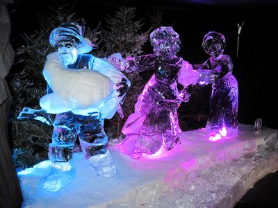 Ice n window shopping festival