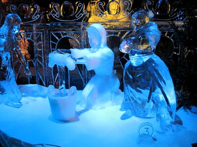 Ice n window shopping festival