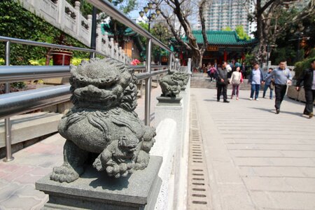 Hong kong measure statue
