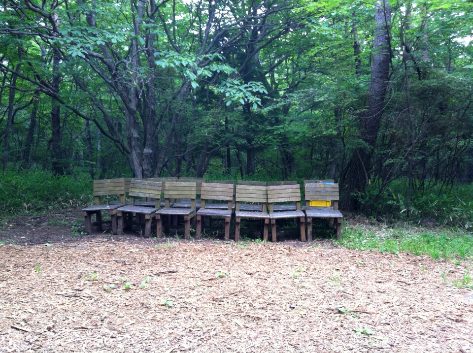 Seisen outdoor worship bench