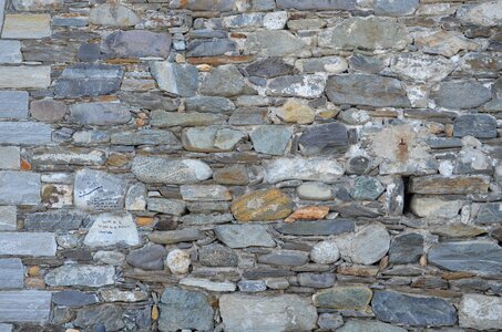 Patch castle wall masonry
