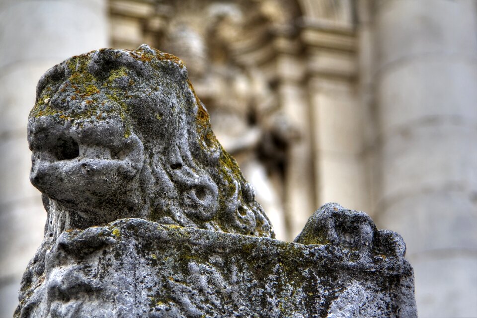 Stone monument statue