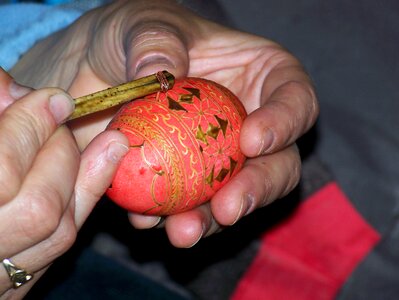 Painted œufs hands artist