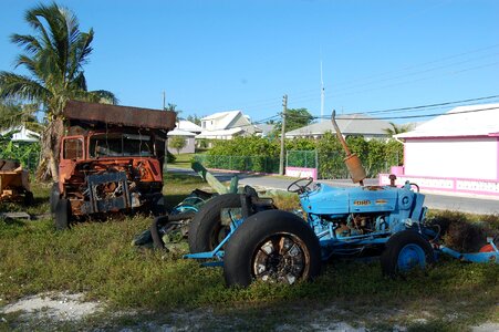 Tractor campaign rusty photo