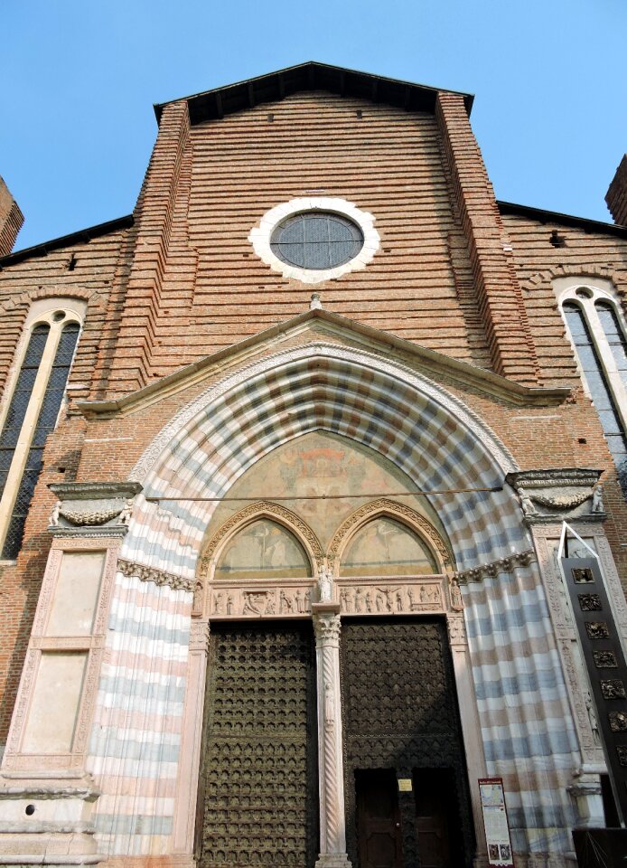 Italy monument arc