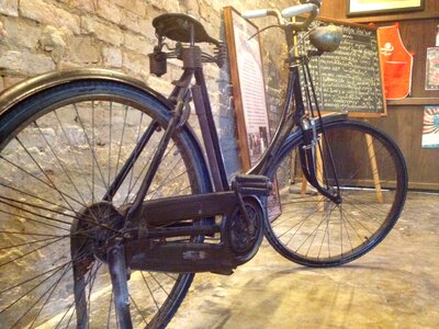 Chan thabun antiques machine bike