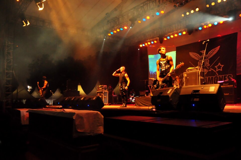 Ramones indonesia heyho