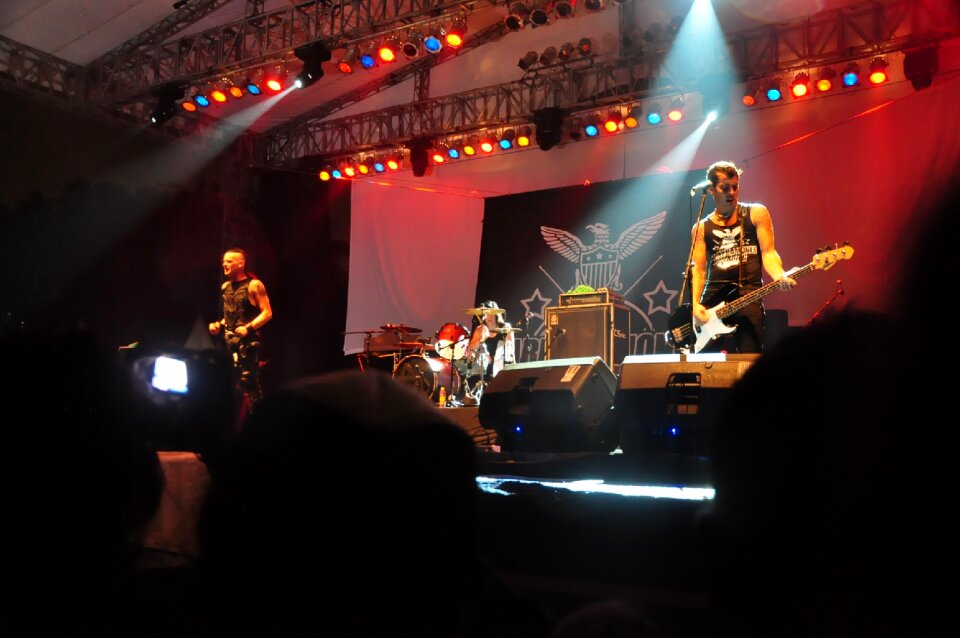 Ramones indonesia heyho