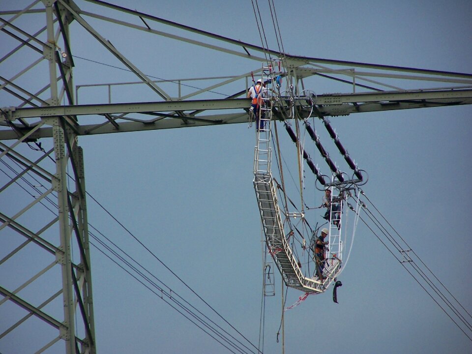 Electricity cable high voltage