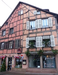 Truss individual facade