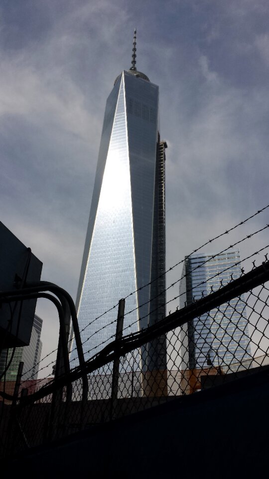 Skyscraper cosmopolitan city 1wtc photo