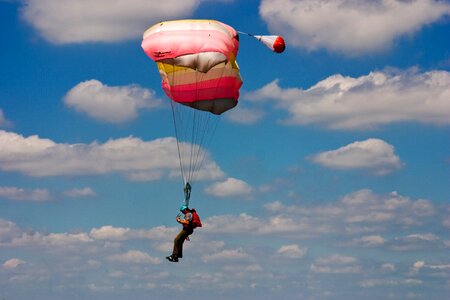 Extreme sports parachutist competition