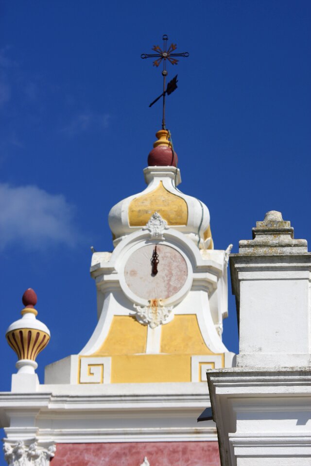 Tower ceiling architecture