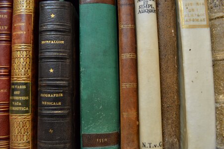 Old library latin