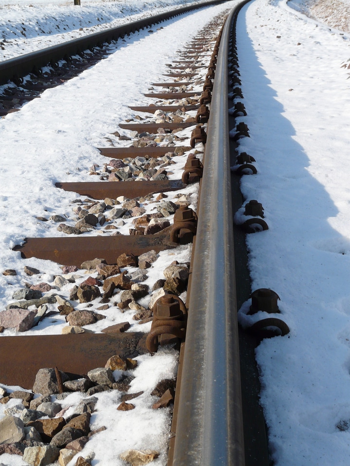 Train transport parallel